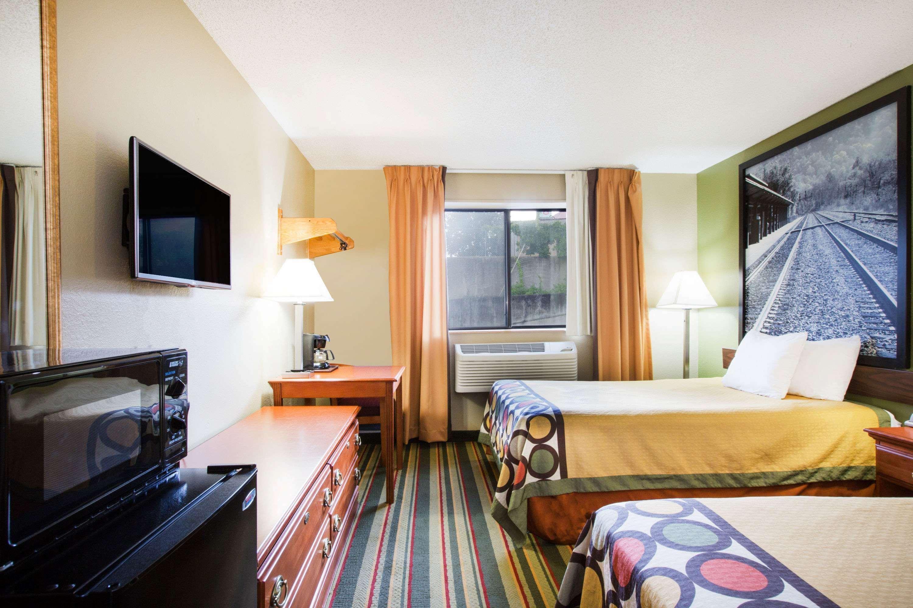 Hotel Super 8 By Wyndham Beckley Exterior foto